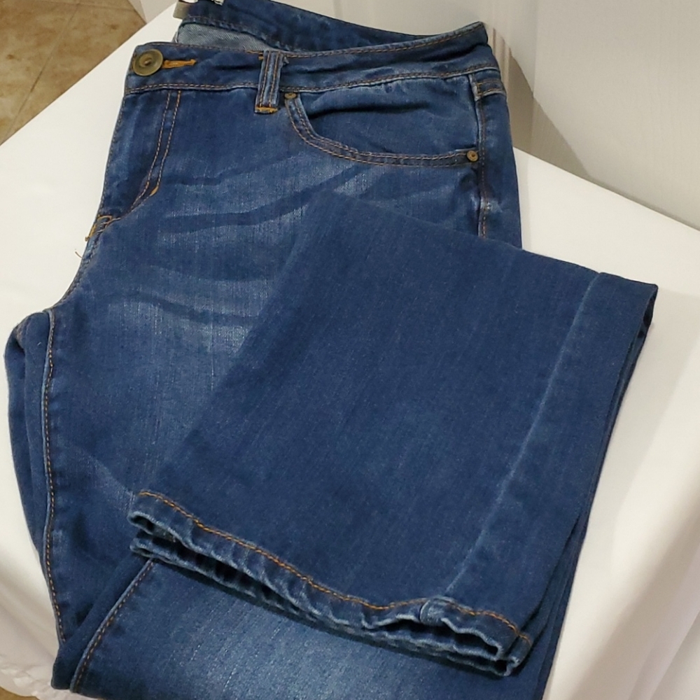CABI LOW RISE DENIM SIZE 6 JEANS 👖 - Picture 4 of 6